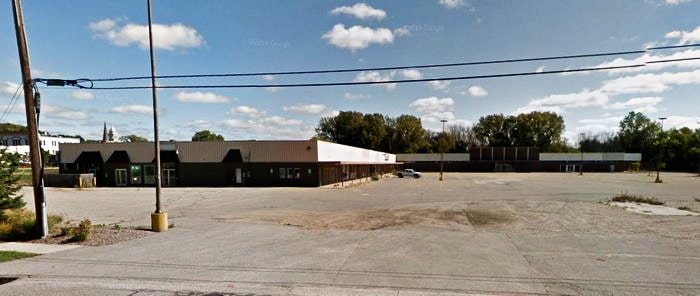 K-Mart (Kmart) - Ionia - 242 S Steele Street (newer photo)